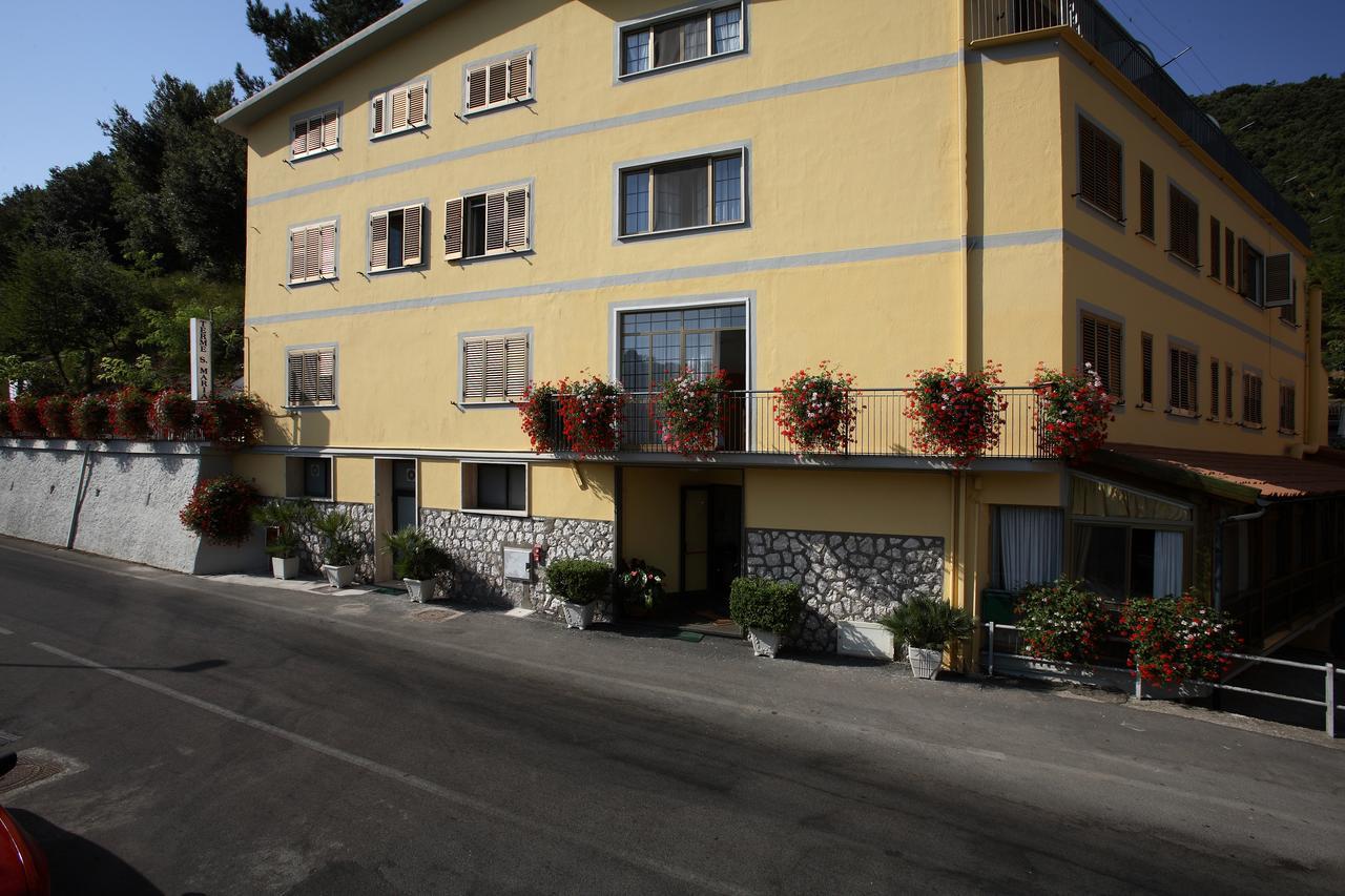 Albergo Terme Santamaria 卡斯泰尔福尔泰 外观 照片