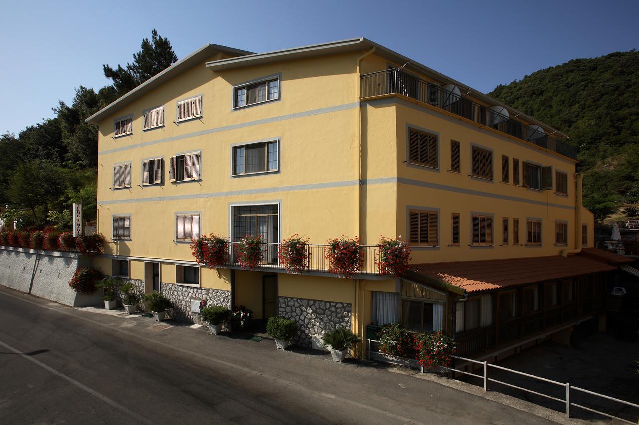 Albergo Terme Santamaria 卡斯泰尔福尔泰 外观 照片