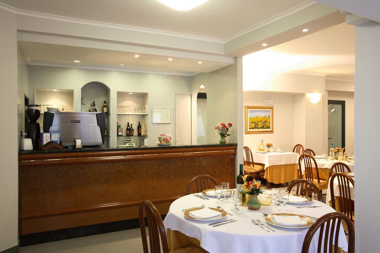 Albergo Terme Santamaria 卡斯泰尔福尔泰 外观 照片