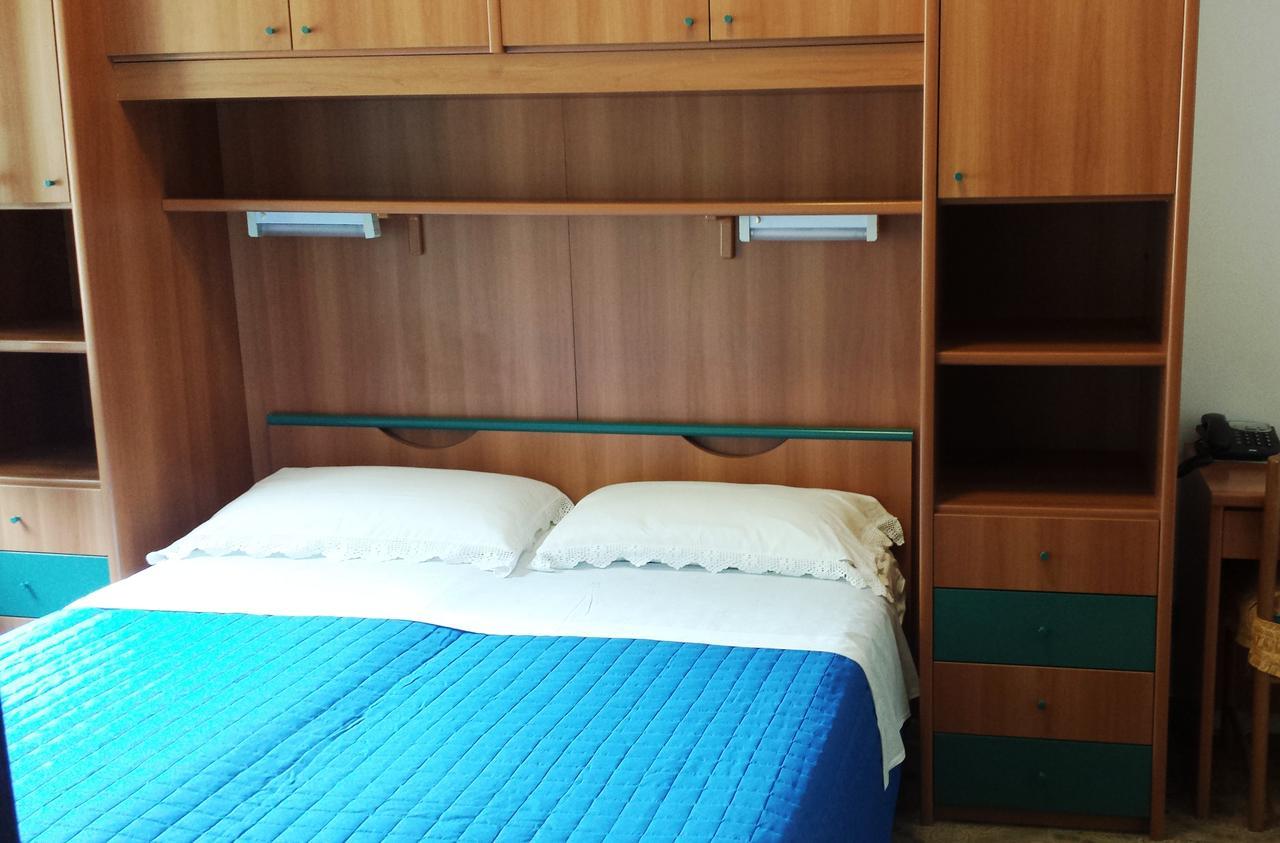 Albergo Terme Santamaria 卡斯泰尔福尔泰 外观 照片