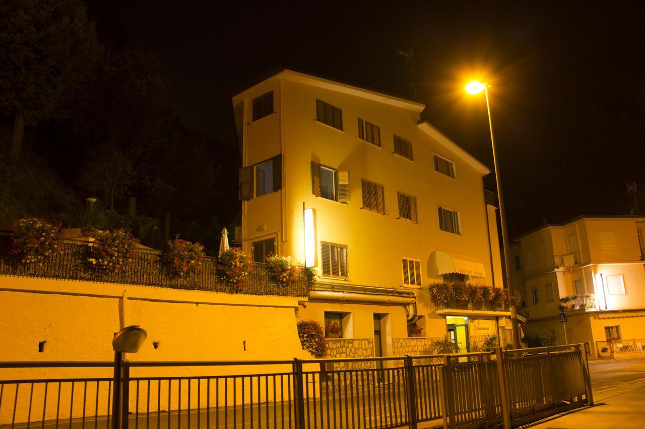 Albergo Terme Santamaria 卡斯泰尔福尔泰 外观 照片